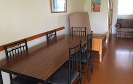 dining area of kitchen table